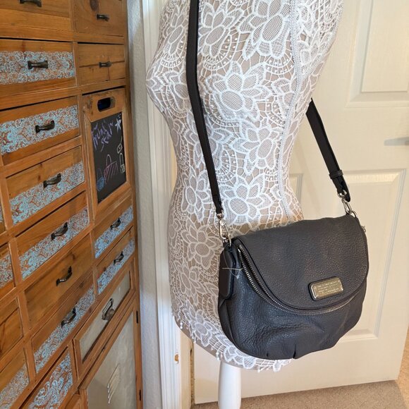 Marc Jacobs - Classic Q Natasha Handbag Purse- Gray Leather- EUC - Picture 3 of 11